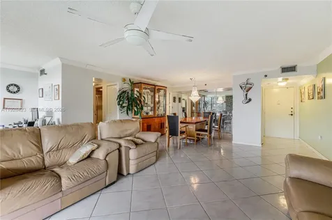 1100 Saint Charles Place Pembroke Pines FL 33026