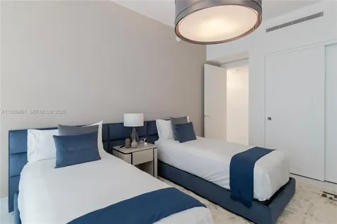 17975 Collins Avenue Sunny Isles Beach FL 33160