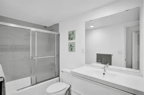 19370 Collins Avenue Sunny Isles Beach FL 33160
