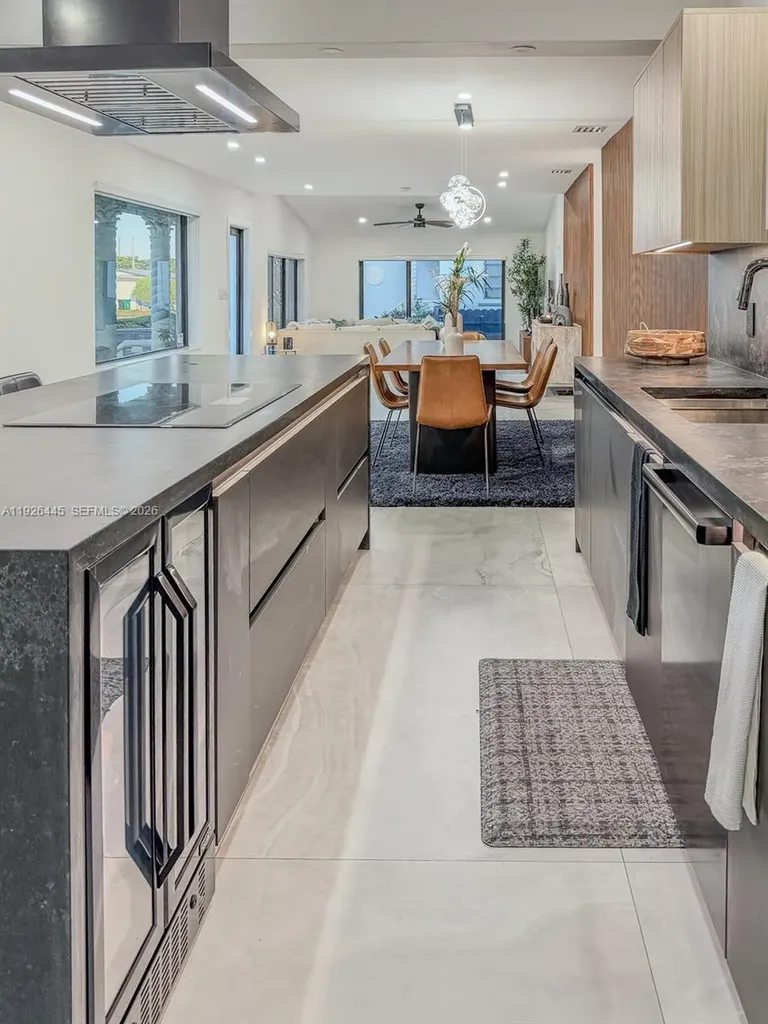 7840 SW 18th Terrace Miami FL 33155