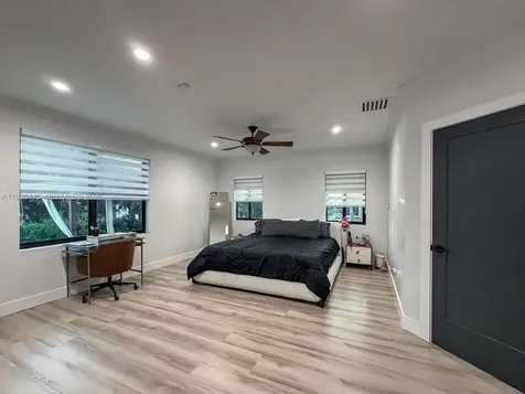 7840 SW 18th Terrace Miami FL 33155