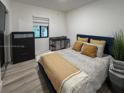 7840 SW 18th Terrace Miami FL 33155