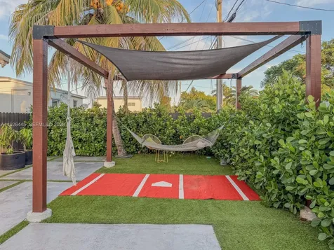 7840 SW 18th Terrace Miami FL 33155