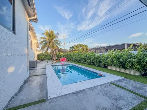 7840 SW 18th Terrace Miami FL 33155