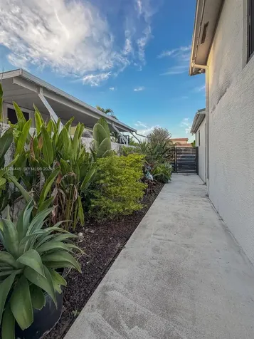 7840 SW 18th Terrace Miami FL 33155