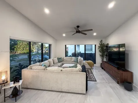 7840 SW 18th Terrace Miami FL 33155