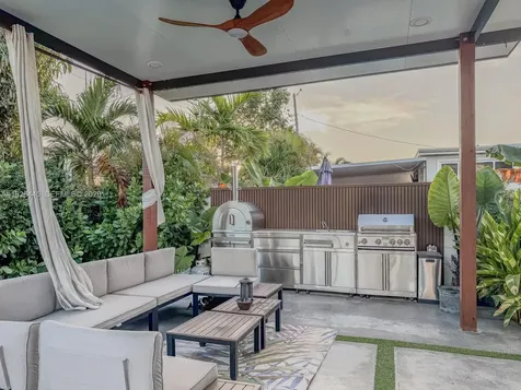 7840 SW 18th Terrace Miami FL 33155