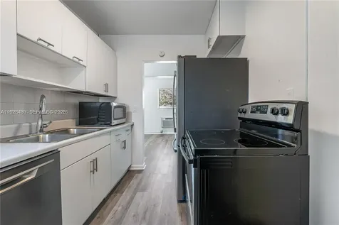 51 27th Court N Boynton Beach FL 33435