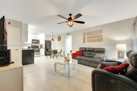 221 SE 9th Avenue Pompano Beach FL 33060