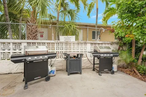 221 SE 9th Avenue Pompano Beach FL 33060