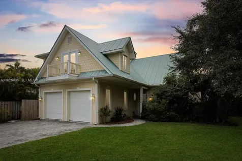 9066 SE Athena Street Hobe Sound FL 33455