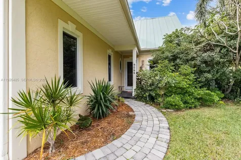 9066 SE Athena Street Hobe Sound FL 33455