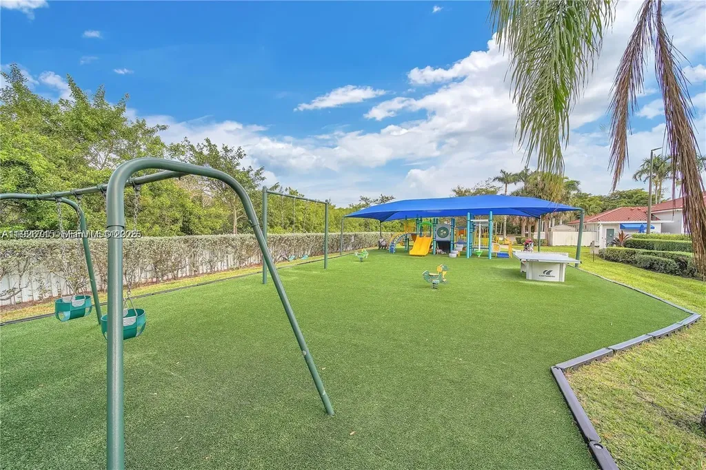 1450 Weeping Willow Way Hollywood FL 33019