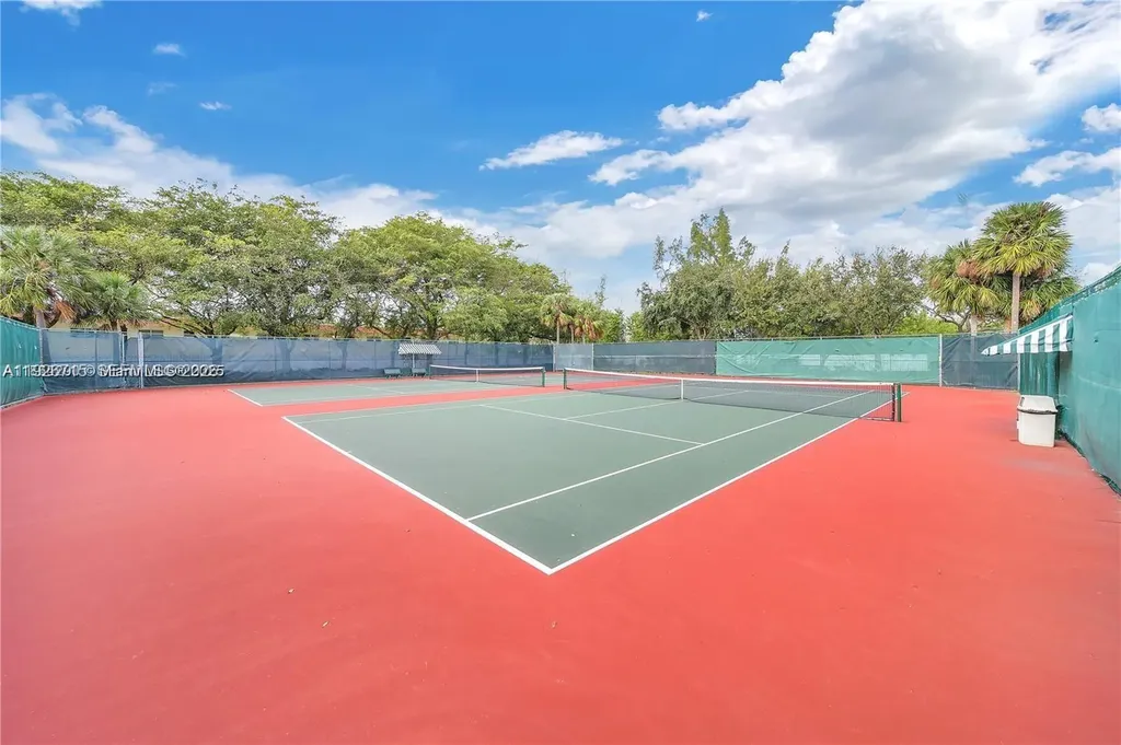1450 Weeping Willow Way Hollywood FL 33019