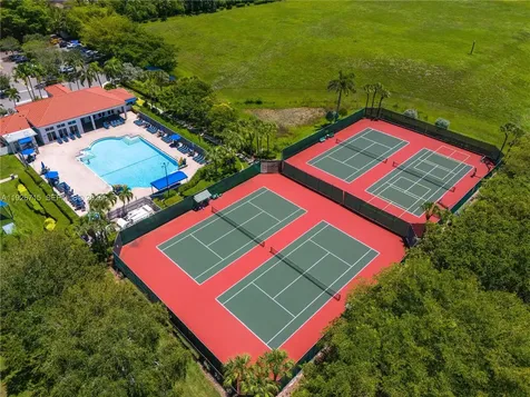 1450 Weeping Willow Way Hollywood FL 33019