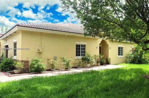 1209 NE 32nd Avenue Homestead FL 33033