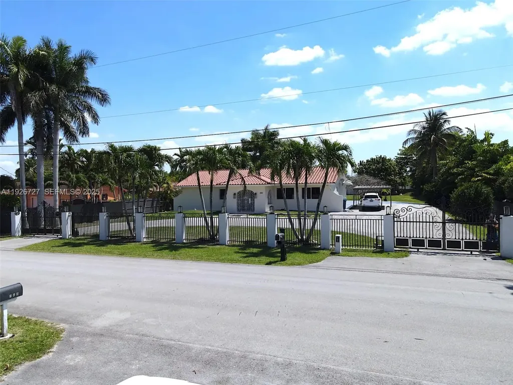 165 SW 130th Avenue Miami FL 33184