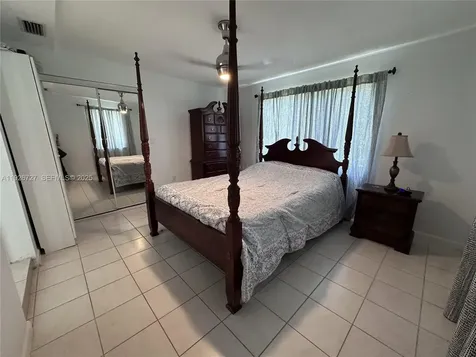 165 SW 130th Avenue Miami FL 33184