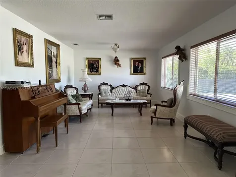 165 SW 130th Avenue Miami FL 33184
