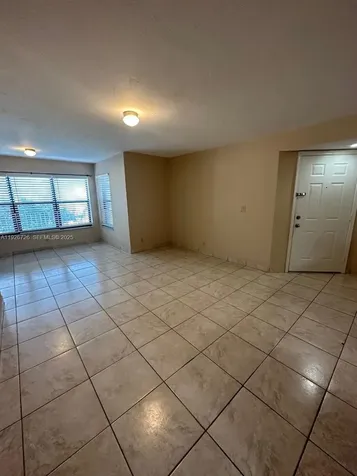 2846 S University Drive Davie FL 33328