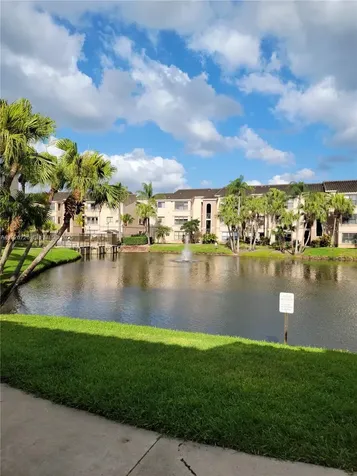 2846 S University Drive Davie FL 33328