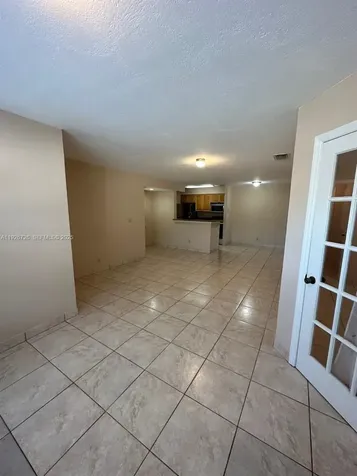 2846 S University Drive Davie FL 33328