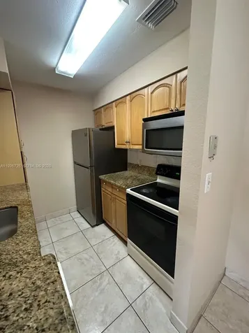 2846 S University Drive Davie FL 33328
