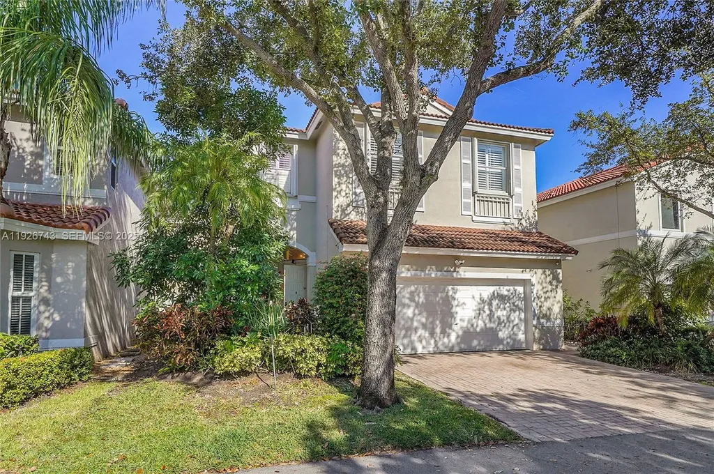 1135 Satinleaf Street Hollywood FL 33019