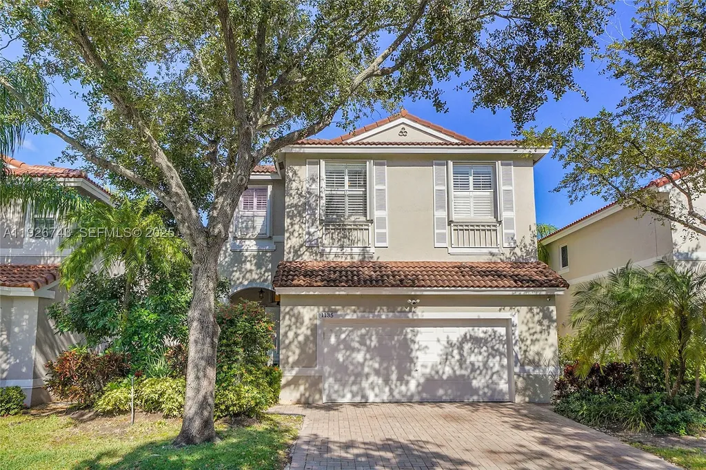 1135 Satinleaf Street Hollywood FL 33019