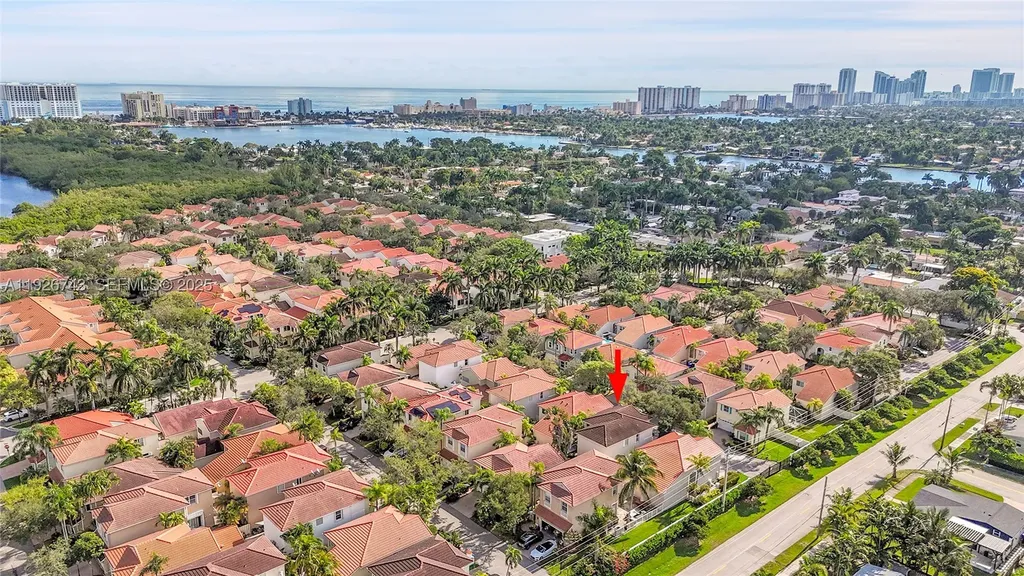 1135 Satinleaf Street Hollywood FL 33019