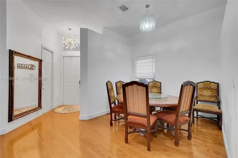 1135 Satinleaf Street Hollywood FL 33019