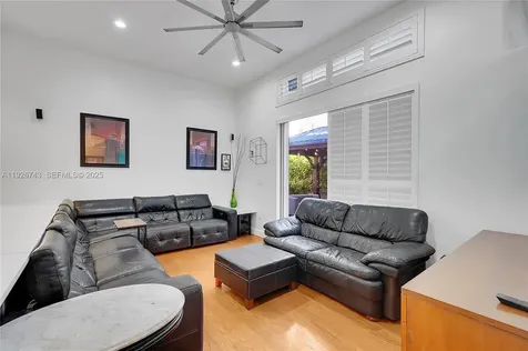 1135 Satinleaf Street Hollywood FL 33019