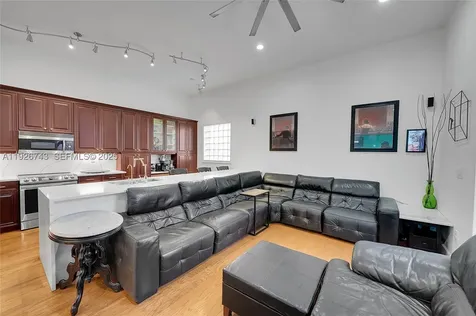 1135 Satinleaf Street Hollywood FL 33019