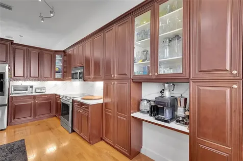 1135 Satinleaf Street Hollywood FL 33019