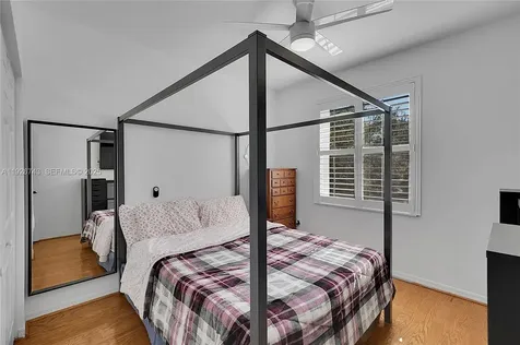 1135 Satinleaf Street Hollywood FL 33019