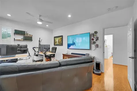 1135 Satinleaf Street Hollywood FL 33019