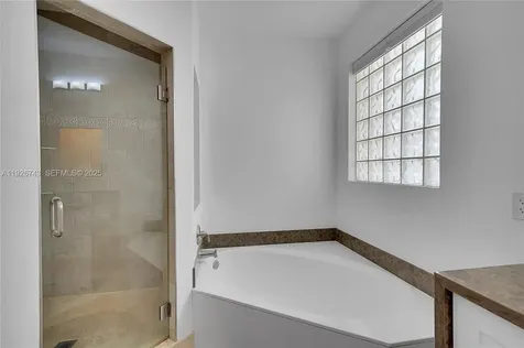 1135 Satinleaf Street Hollywood FL 33019