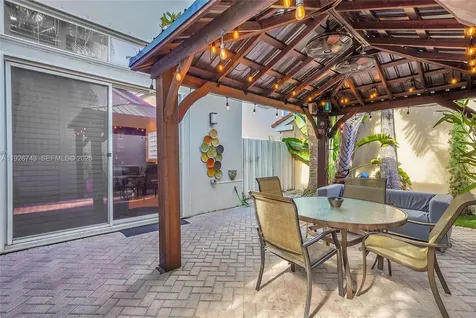 1135 Satinleaf Street Hollywood FL 33019