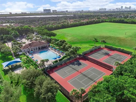1135 Satinleaf Street Hollywood FL 33019