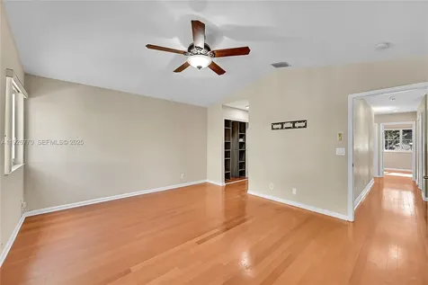 4941 Pelican Street Coconut Creek FL 33073