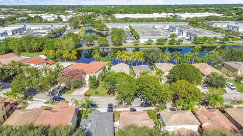4941 Pelican Street Coconut Creek FL 33073
