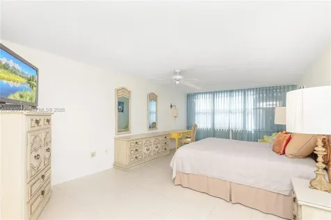 2751 S Ocean Drive Hollywood FL 33019