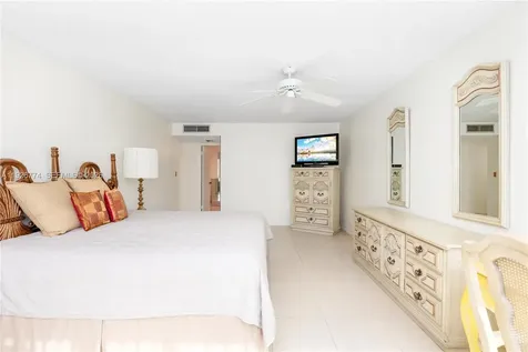 2751 S Ocean Drive Hollywood FL 33019