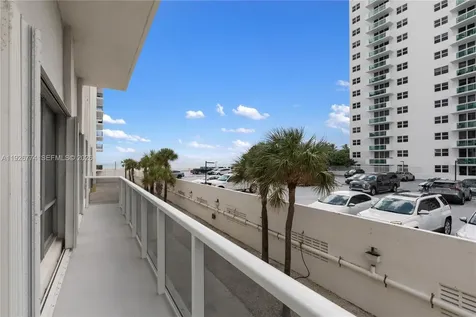 2751 S Ocean Drive Hollywood FL 33019