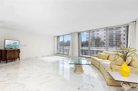 2751 S Ocean Drive Hollywood FL 33019