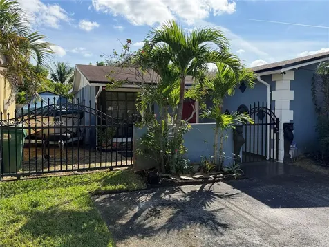 2926 NW 191st Lane Miami Gardens FL 33056