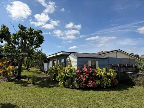 2926 NW 191st Lane Miami Gardens FL 33056