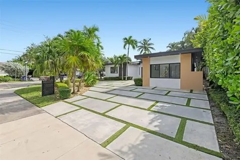 1200 Cleveland Road Miami Beach FL 33141
