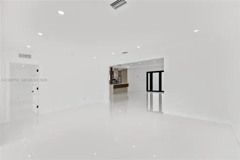 1200 Cleveland Road Miami Beach FL 33141