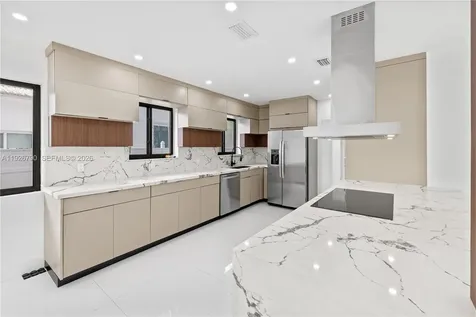 1200 Cleveland Road Miami Beach FL 33141